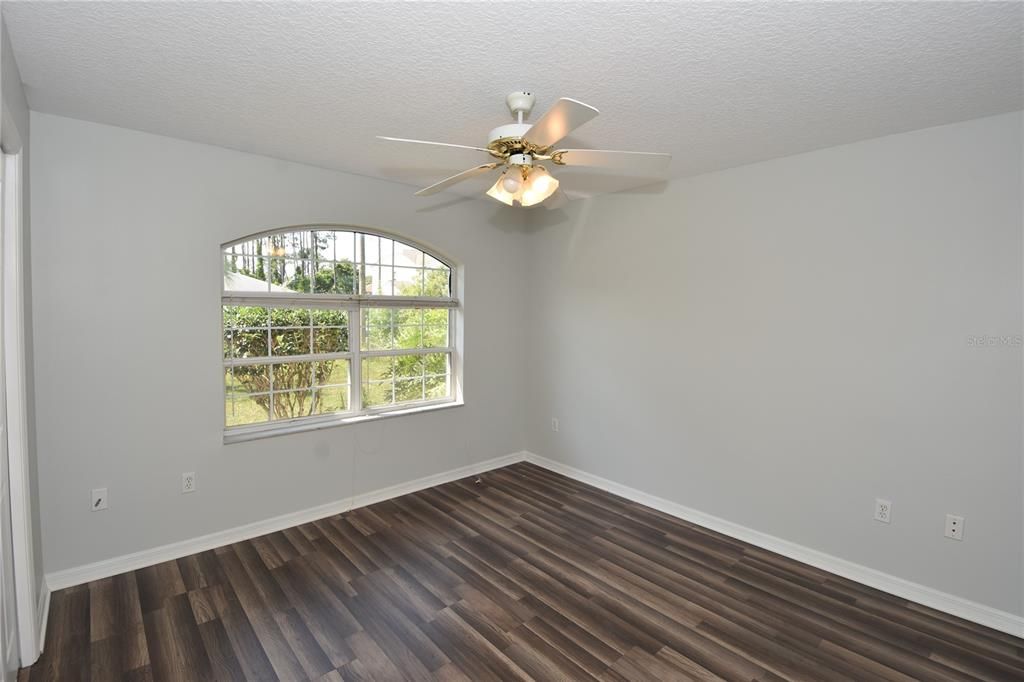 For Rent: $1,875 (3 beds, 2 baths, 1272 Square Feet)