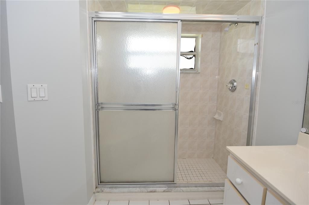 For Rent: $1,875 (3 beds, 2 baths, 1272 Square Feet)