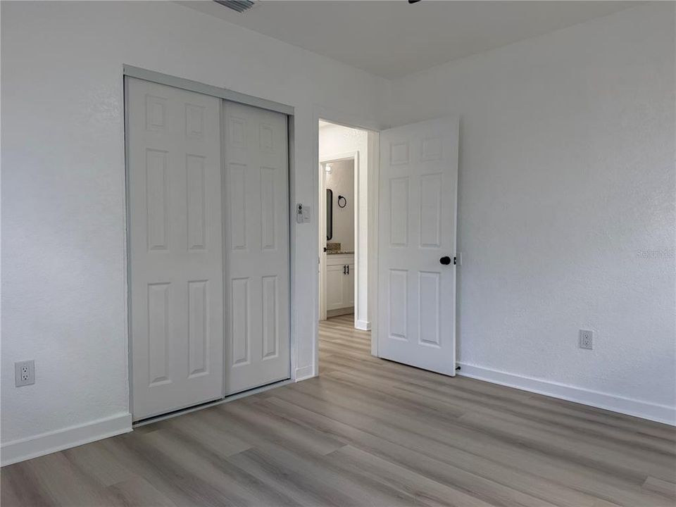 En Venta: $329,900 (4 camas, 2 baños, 1290 Pies cuadrados)