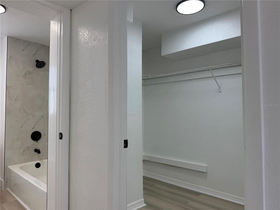 En Venta: $329,900 (4 camas, 2 baños, 1290 Pies cuadrados)