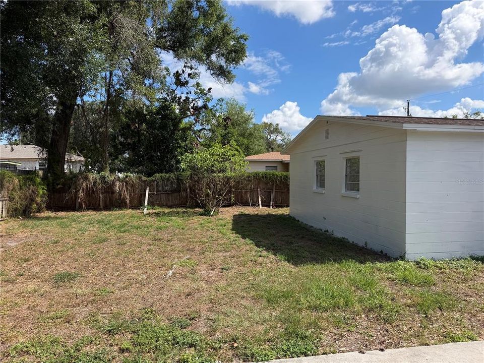 En Venta: $329,900 (4 camas, 2 baños, 1290 Pies cuadrados)
