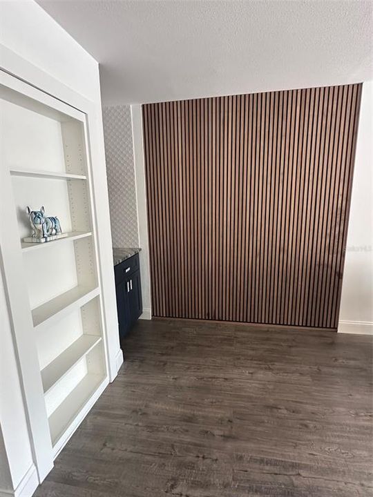 For Sale: $194,500 (1 beds, 1 baths, 650 Square Feet)