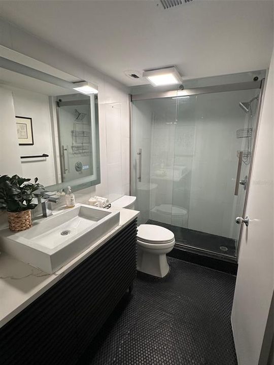 For Sale: $194,500 (1 beds, 1 baths, 650 Square Feet)
