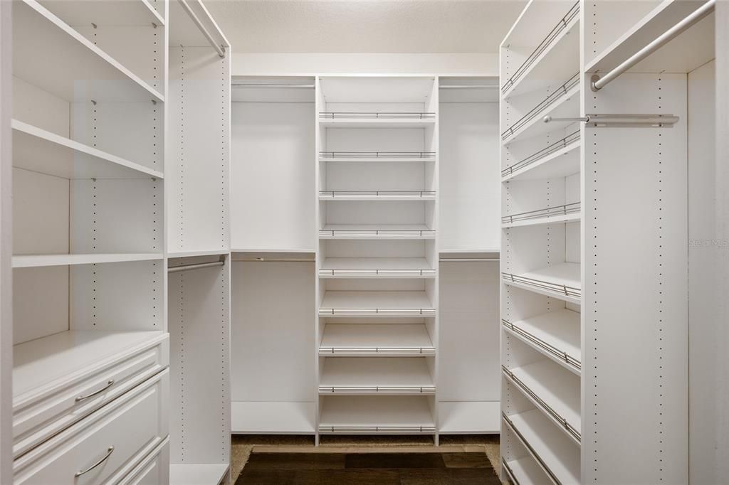 For Rent: $2,200 (4 beds, 2 baths, 2207 Square Feet)