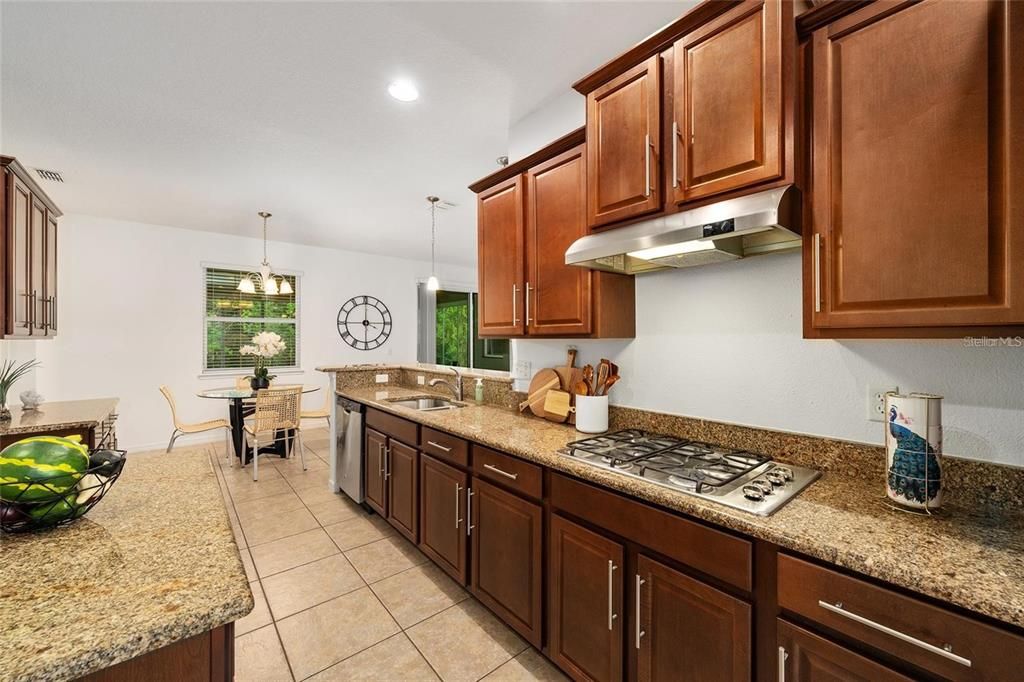 For Rent: $2,200 (4 beds, 2 baths, 2207 Square Feet)