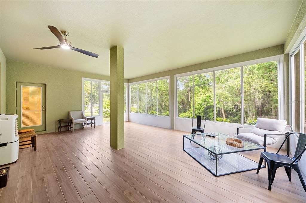 For Rent: $2,200 (4 beds, 2 baths, 2207 Square Feet)