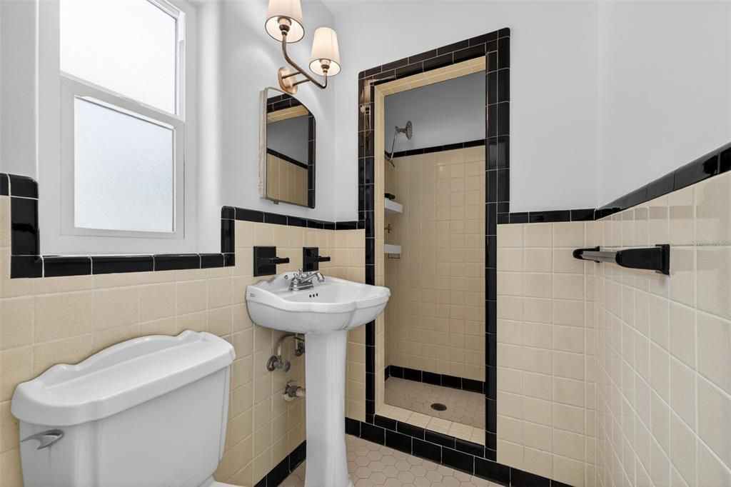 For Sale: $1,150,000 (4 beds, 3 baths, 2192 Square Feet)