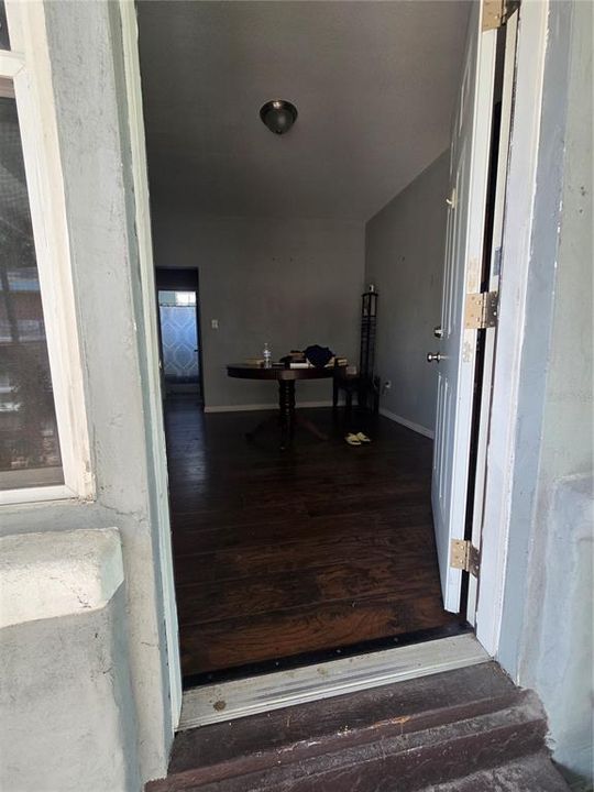 For Sale: $139,987 (3 beds, 1 baths, 1141 Square Feet)