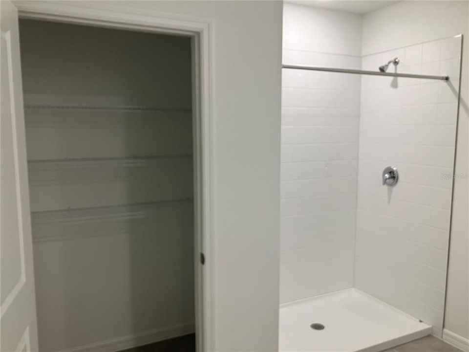 В аренду: $2,650 (5 спален, 3 ванн, 2453 Квадратных фут)