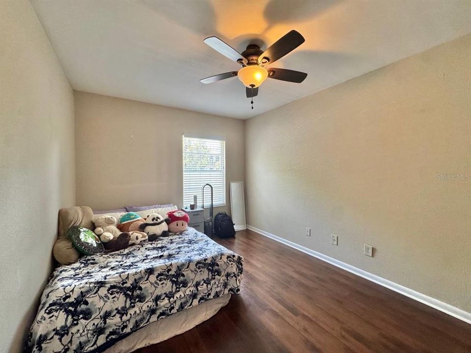 For Rent: $1,700 (2 beds, 1 baths, 884 Square Feet)