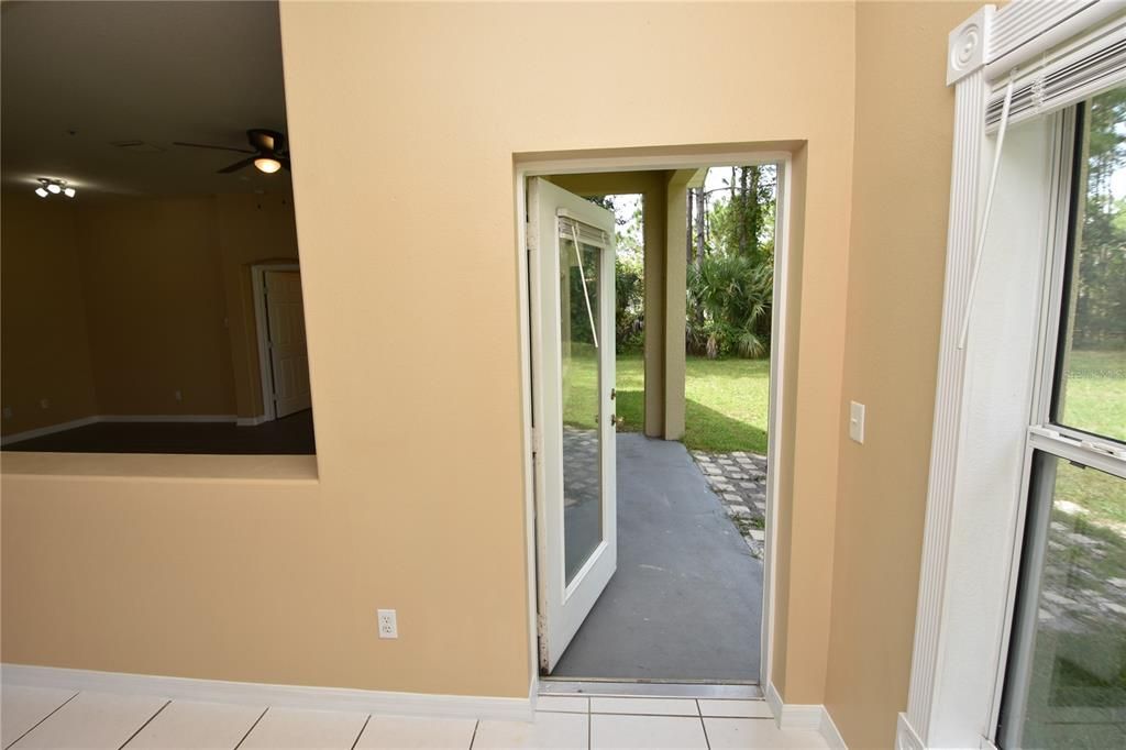 For Rent: $1,850 (3 beds, 2 baths, 1355 Square Feet)