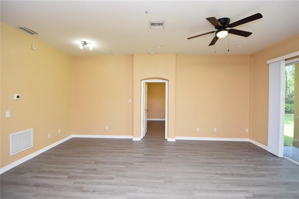 For Rent: $1,850 (3 beds, 2 baths, 1355 Square Feet)