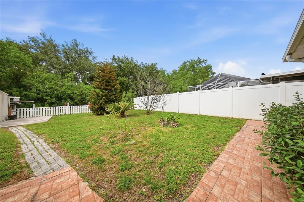 For Sale: $450,000 (4 beds, 2 baths, 2222 Square Feet)