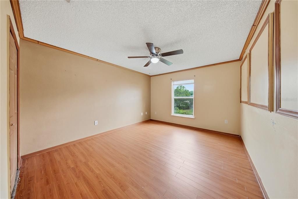 For Sale: $450,000 (4 beds, 2 baths, 2222 Square Feet)