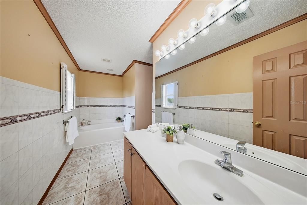 For Sale: $450,000 (4 beds, 2 baths, 2222 Square Feet)