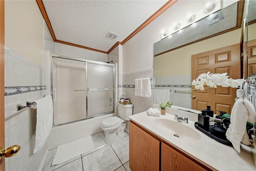 For Sale: $450,000 (4 beds, 2 baths, 2222 Square Feet)
