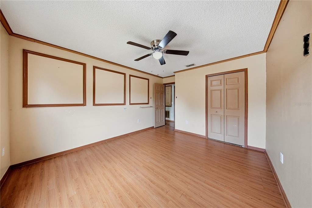 For Sale: $450,000 (4 beds, 2 baths, 2222 Square Feet)