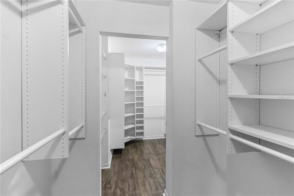 На продажу: $395,000 (4 спален, 2 ванн, 2241 Квадратных фут)
