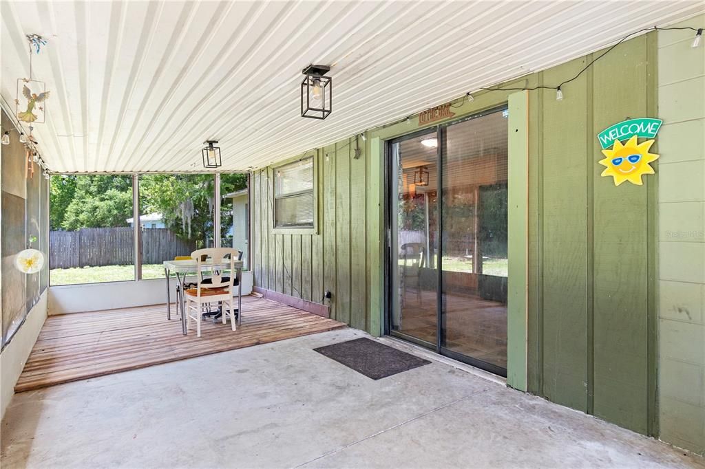 For Sale: $220,000 (3 beds, 2 baths, 1128 Square Feet)