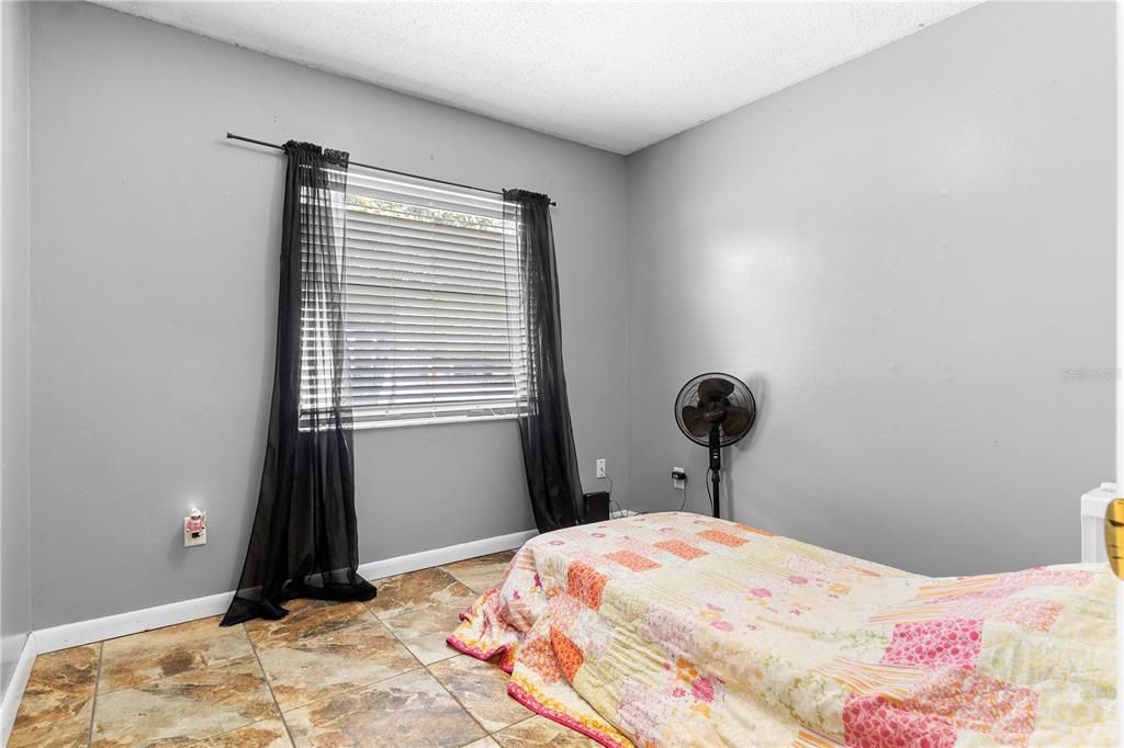 For Sale: $220,000 (3 beds, 2 baths, 1128 Square Feet)