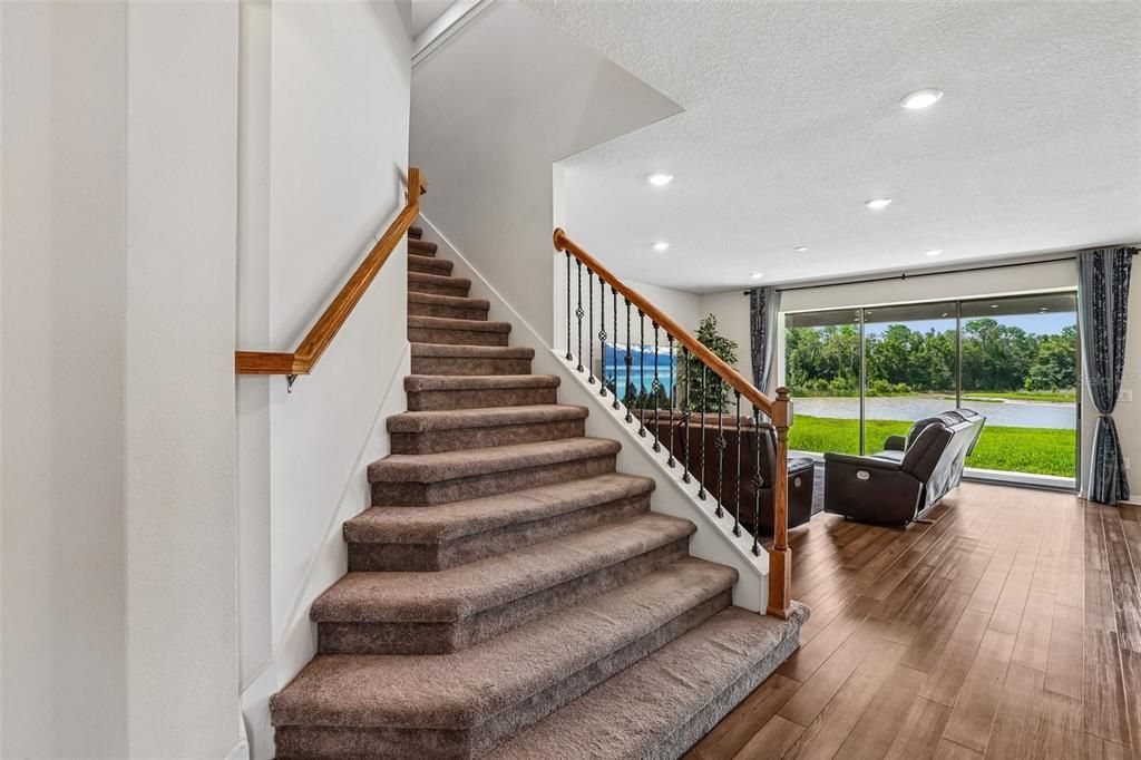 На продажу: $799,900 (5 спален, 4 ванн, 4692 Квадратных фут)