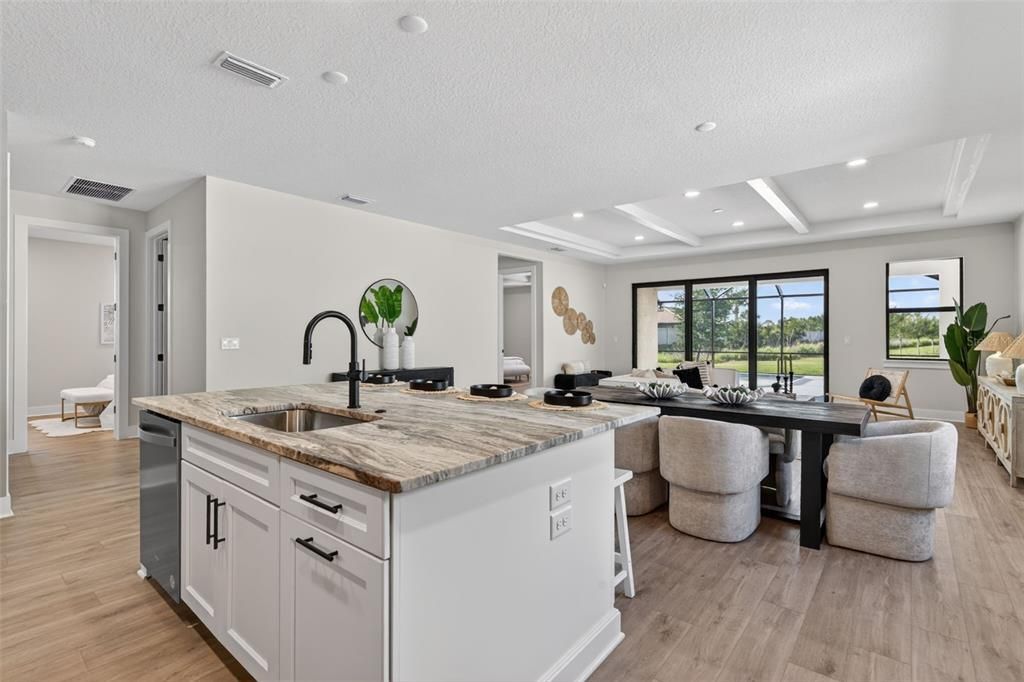 En Venta: $899,000 (4 camas, 3 baños, 2337 Pies cuadrados)