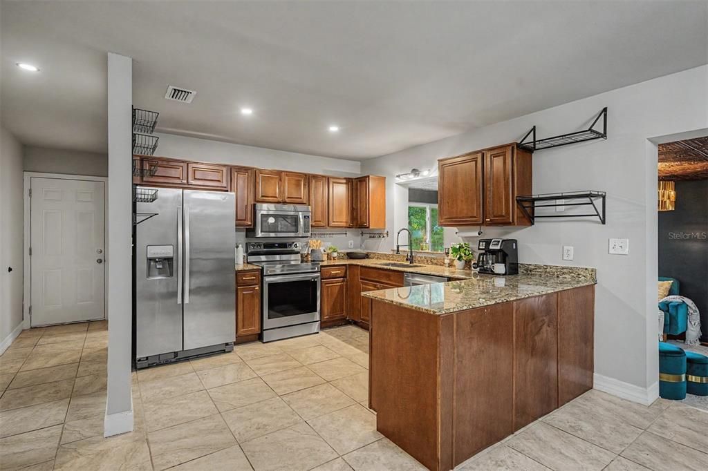For Sale: $435,000 (3 beds, 2 baths, 1880 Square Feet)