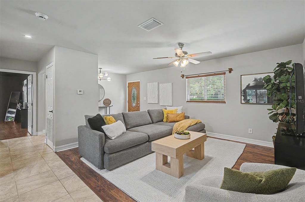 For Sale: $435,000 (3 beds, 2 baths, 1880 Square Feet)