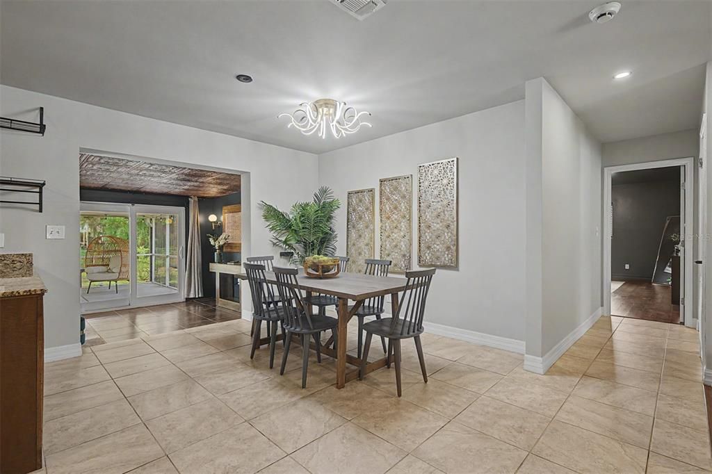 For Sale: $435,000 (3 beds, 2 baths, 1880 Square Feet)