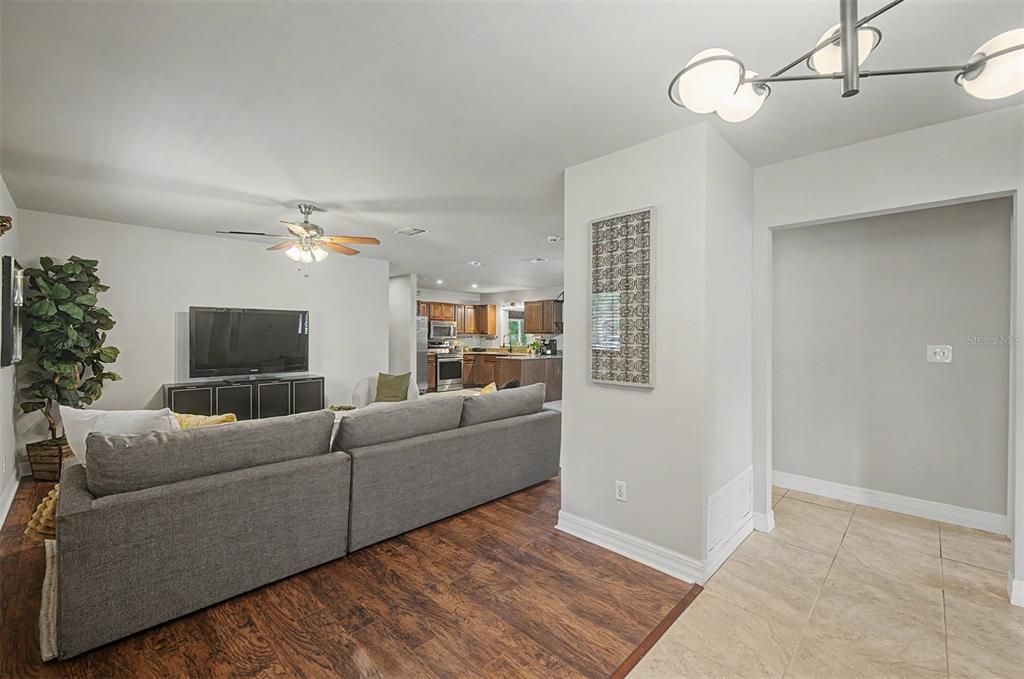 For Sale: $435,000 (3 beds, 2 baths, 1880 Square Feet)