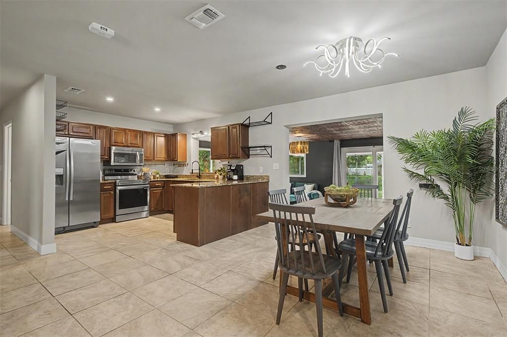 For Sale: $435,000 (3 beds, 2 baths, 1880 Square Feet)