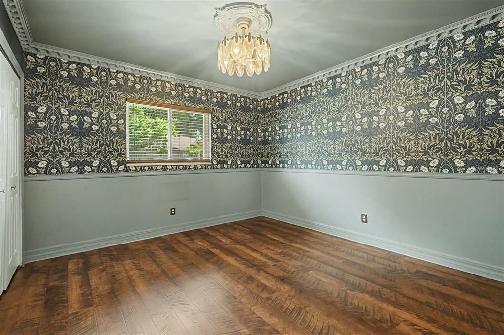 For Sale: $435,000 (3 beds, 2 baths, 1880 Square Feet)