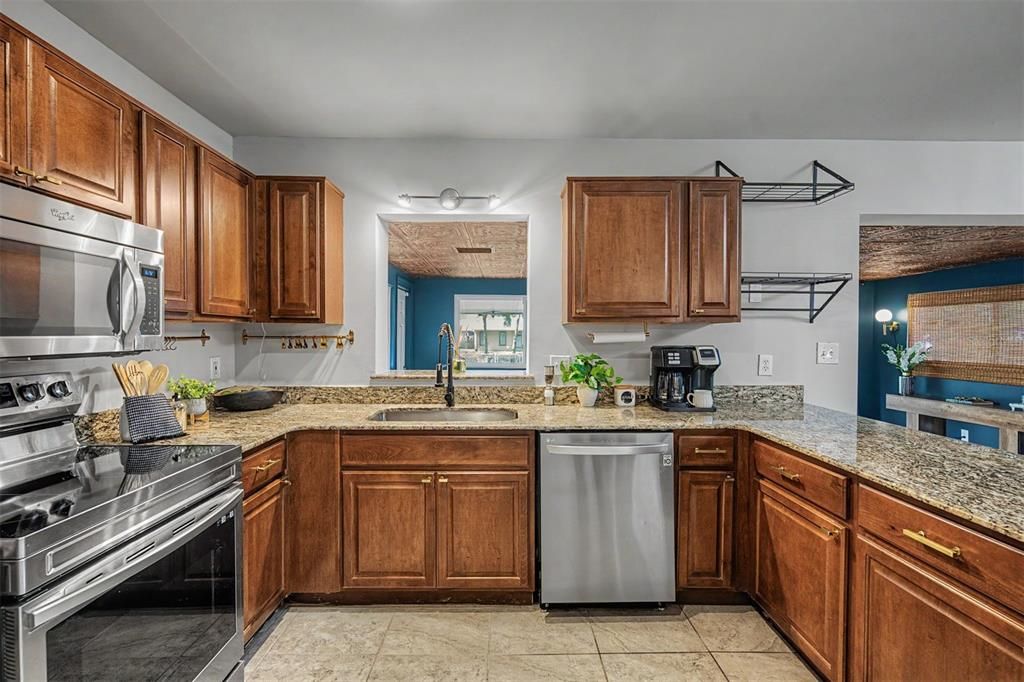 For Sale: $435,000 (3 beds, 2 baths, 1880 Square Feet)