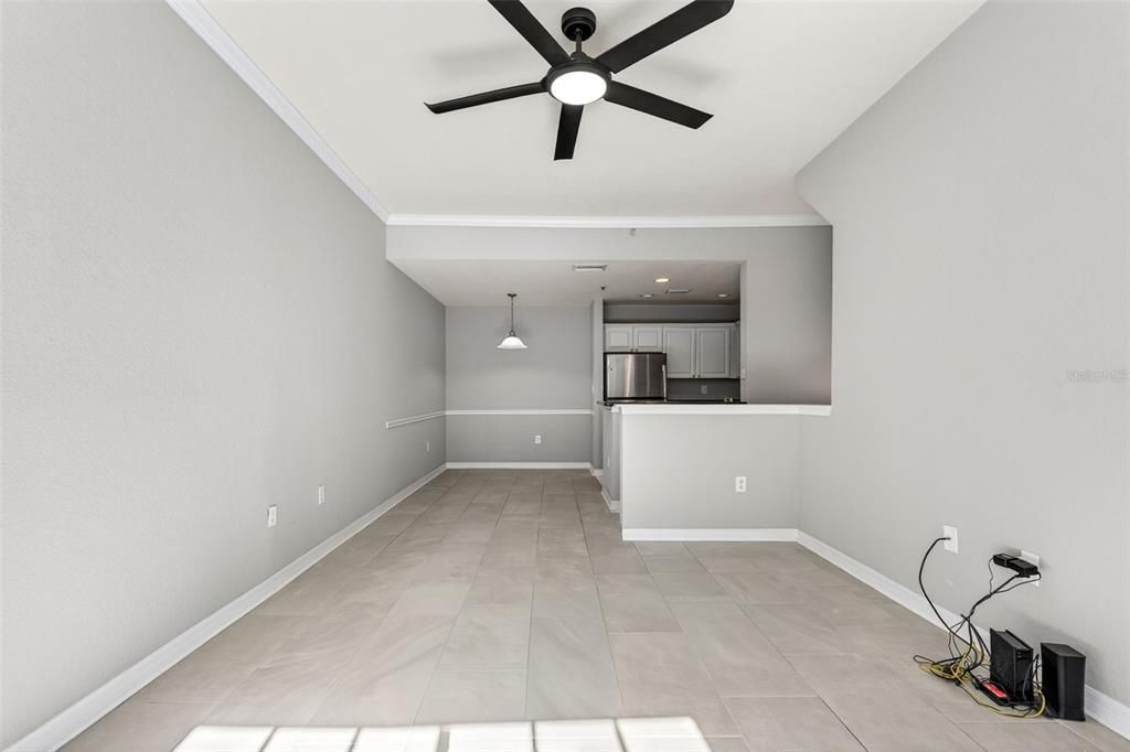 For Rent: $2,200 (1 beds, 1 baths, 884 Square Feet)