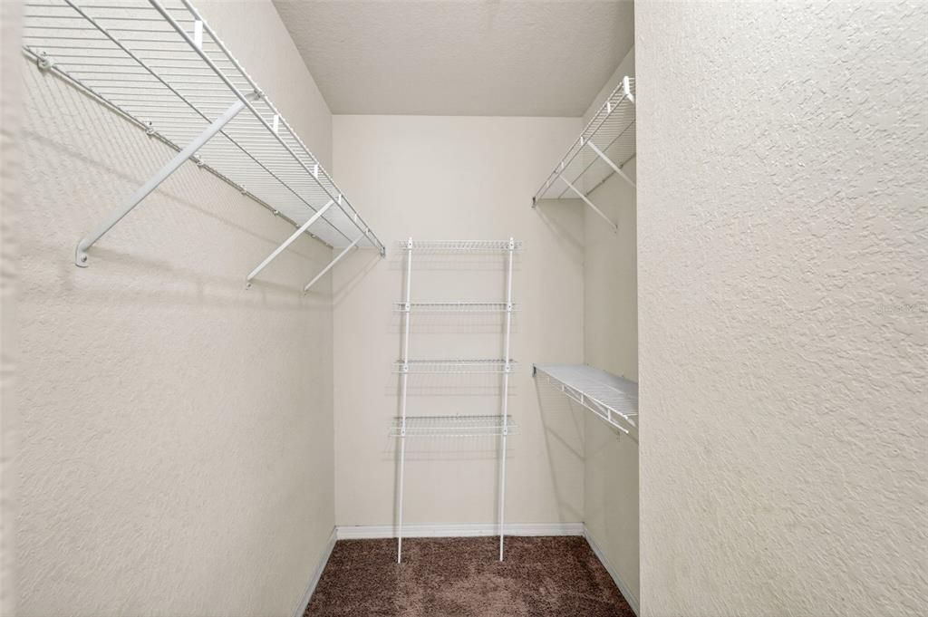 For Rent: $2,200 (1 beds, 1 baths, 884 Square Feet)