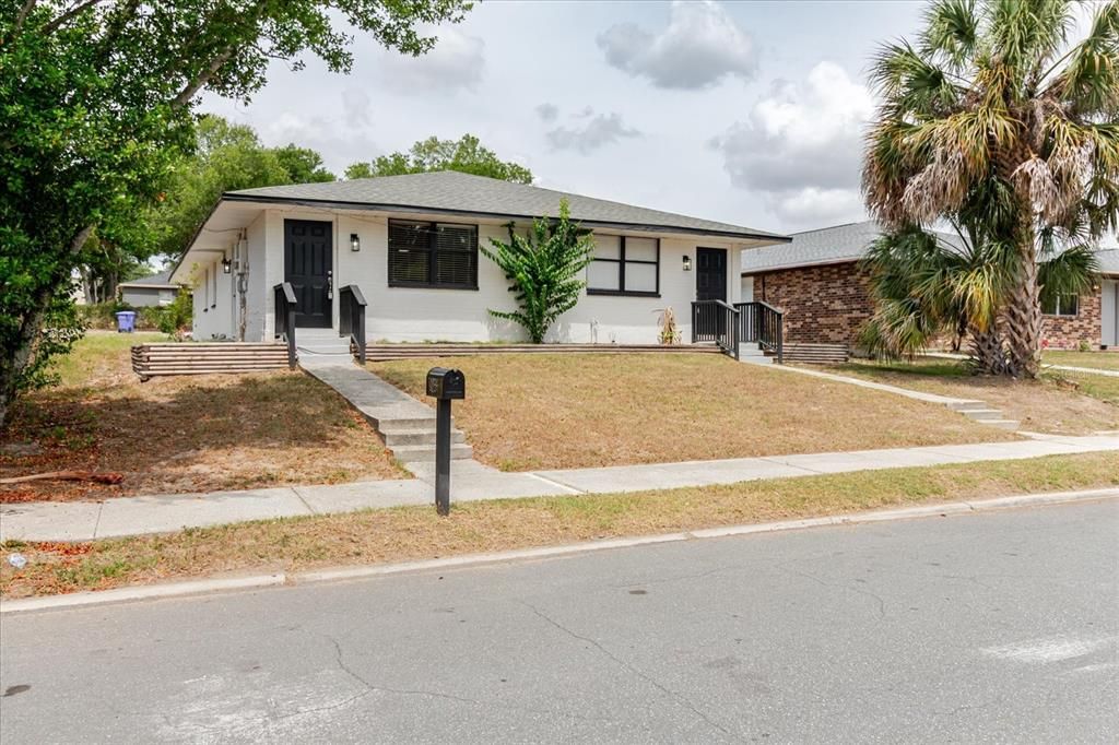 For Rent: $1,700 (3 beds, 2 baths, 2275 Square Feet)