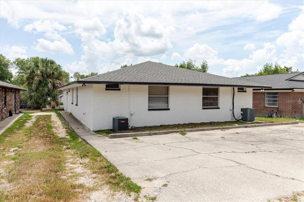 For Rent: $1,700 (3 beds, 2 baths, 2275 Square Feet)