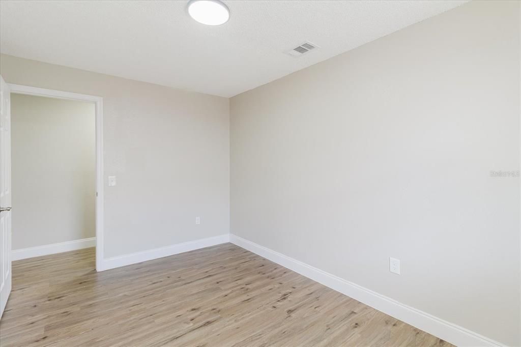 For Rent: $1,700 (3 beds, 2 baths, 2275 Square Feet)