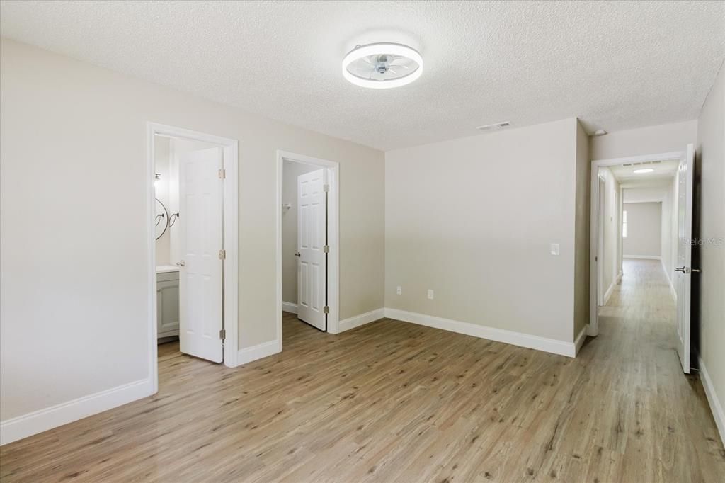For Rent: $1,700 (3 beds, 2 baths, 2275 Square Feet)