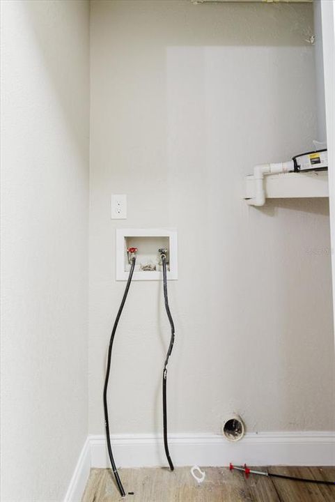 For Rent: $1,700 (3 beds, 2 baths, 2275 Square Feet)