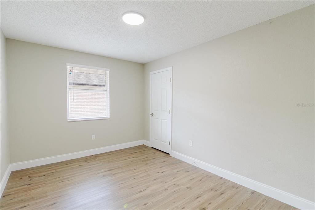 For Rent: $1,700 (3 beds, 2 baths, 2275 Square Feet)