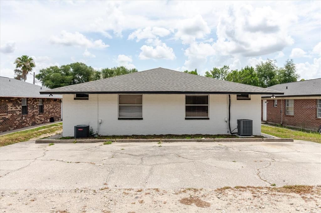 For Rent: $1,700 (3 beds, 2 baths, 2275 Square Feet)