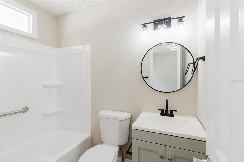 For Rent: $1,700 (3 beds, 2 baths, 2275 Square Feet)