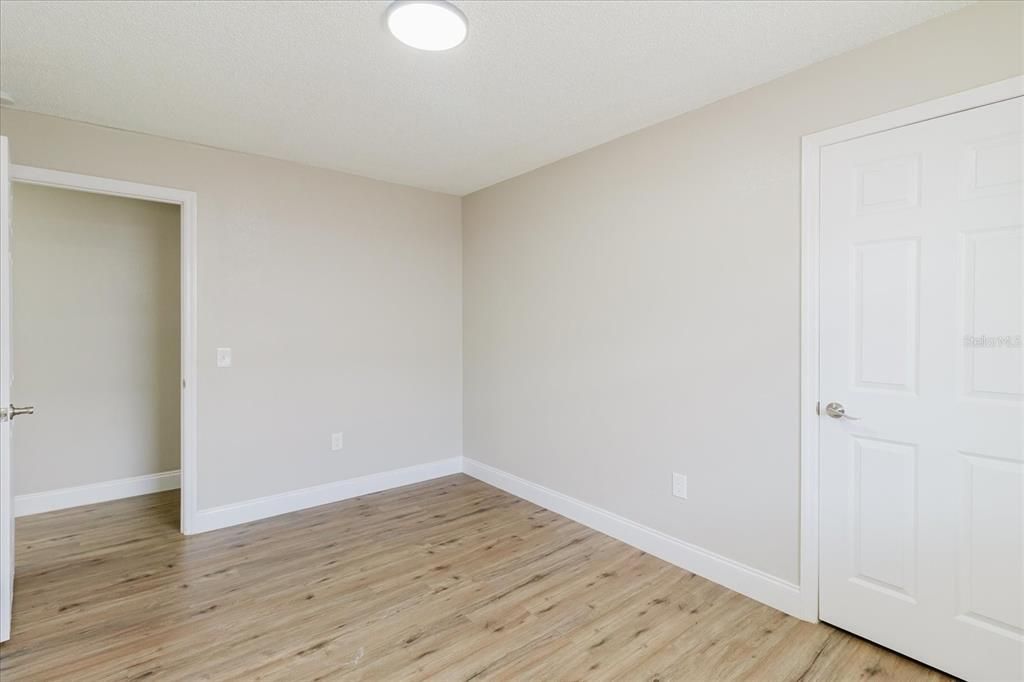 For Rent: $1,700 (3 beds, 2 baths, 2275 Square Feet)