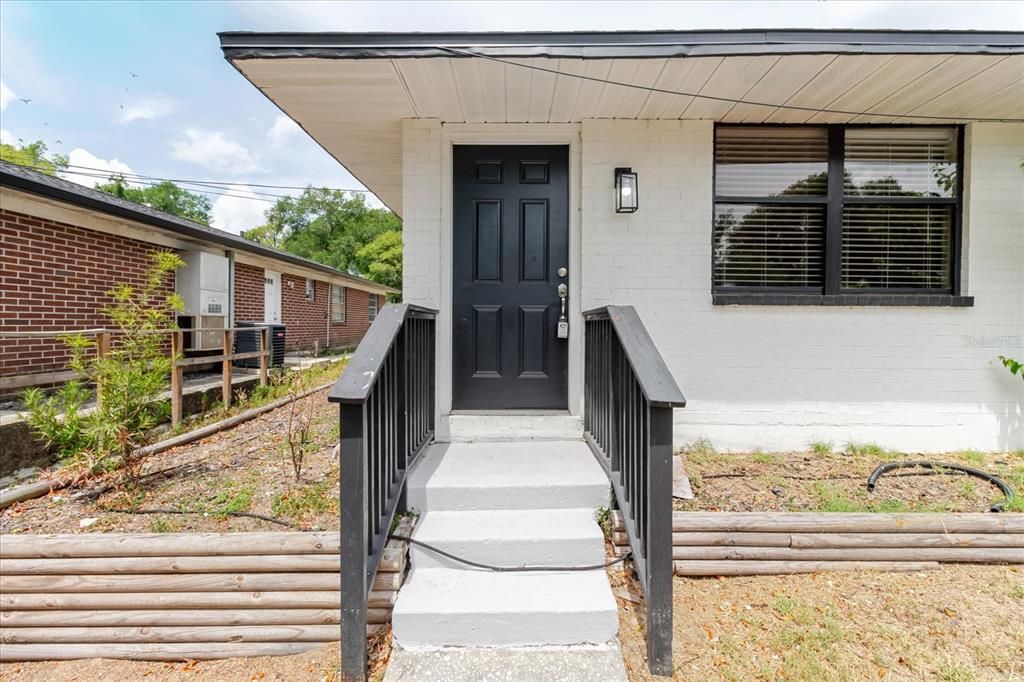 For Rent: $1,700 (3 beds, 2 baths, 2275 Square Feet)