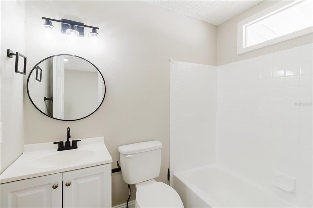For Rent: $1,700 (3 beds, 2 baths, 2275 Square Feet)