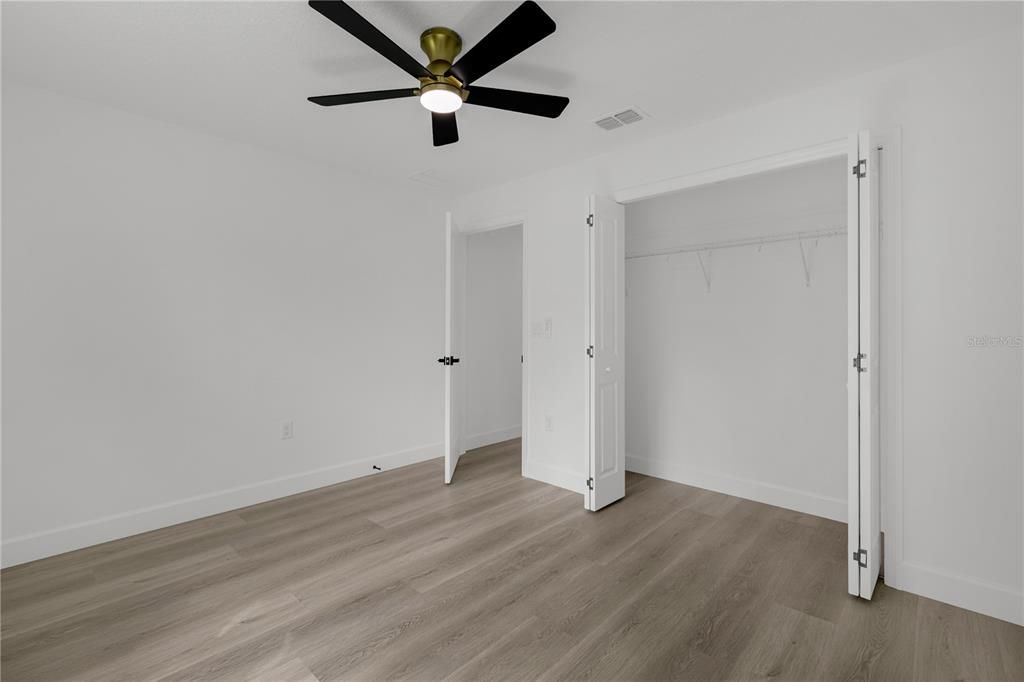 Activo con contrato: $299,000 (3 camas, 2 baños, 1532 Pies cuadrados)