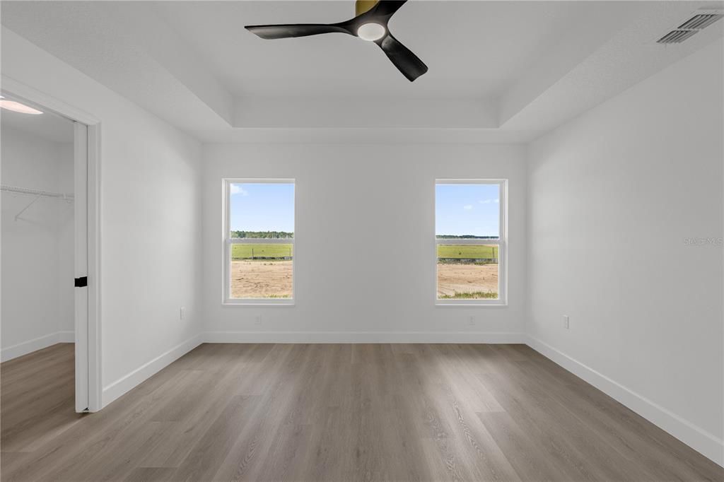 Activo con contrato: $299,000 (3 camas, 2 baños, 1532 Pies cuadrados)