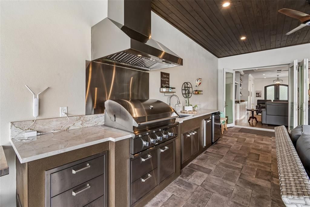 For Sale: $1,995,000 (4 beds, 3 baths, 3696 Square Feet)