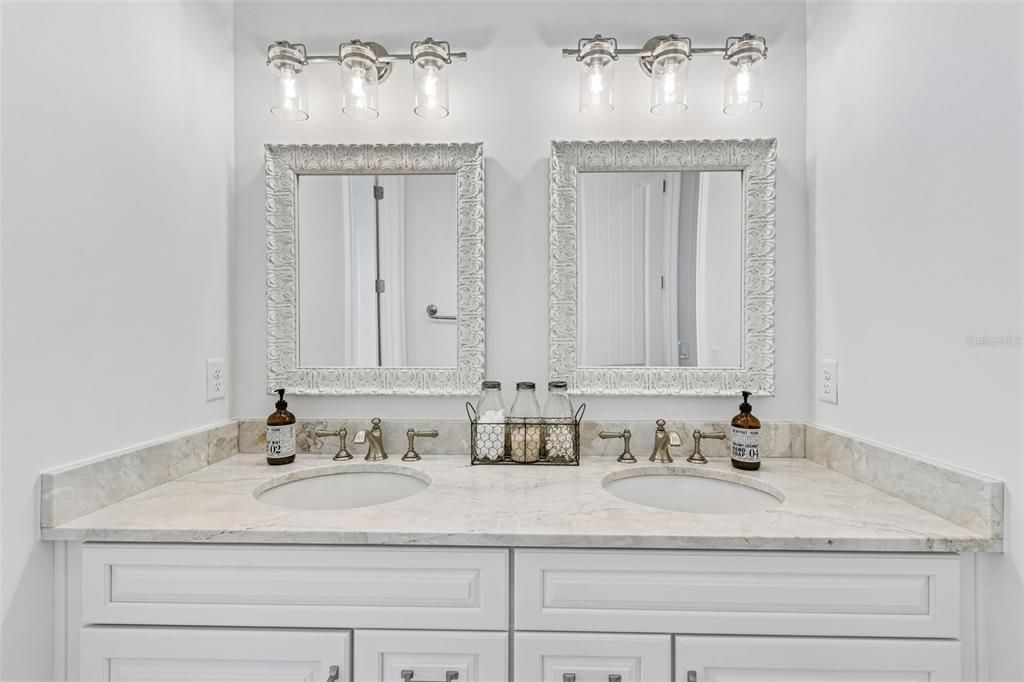 For Sale: $1,995,000 (4 beds, 3 baths, 3696 Square Feet)